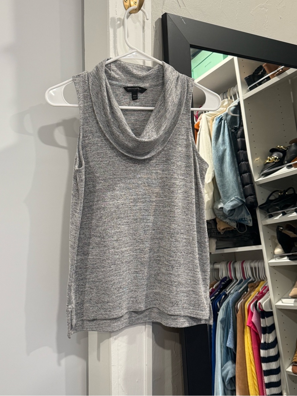 Banana Republic Heather Gray Sleeveless Cowl Neck Sweater Tank